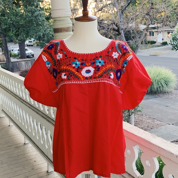 Vintage Tops - Vintage Red Mexican Embroidered Puff Sleeve Blouse